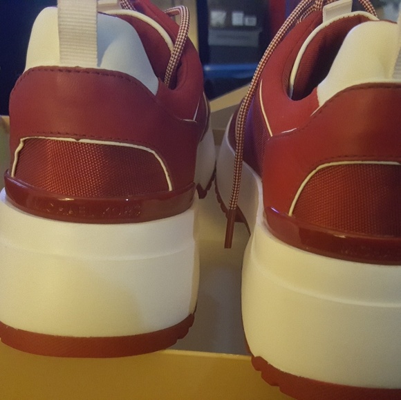 Michael Kors Cosmo Trainer - Picture 3 of 3